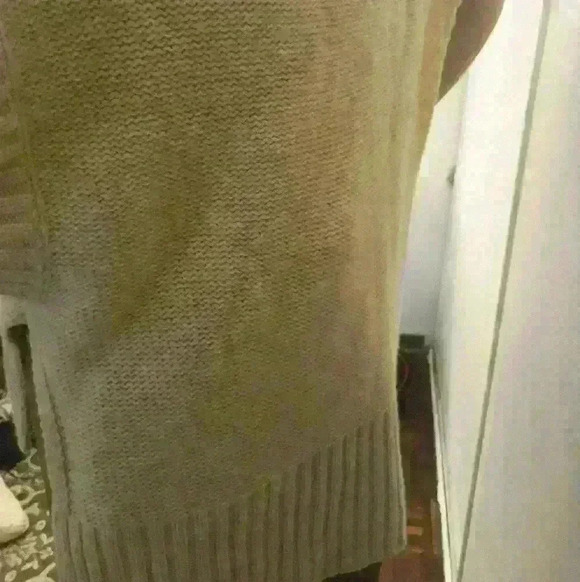 BCBGMAXAZRIA  knitted turtleneck polyblend trendy sleeveless sweater high low XS - Picture 5 of 6